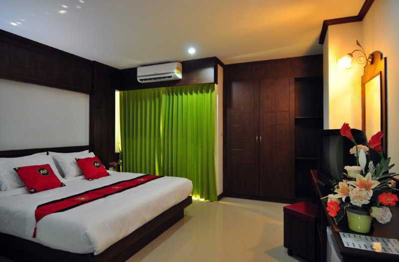 Yk Patong Resort Hotell 2*