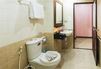 Yk Patong Resort Hotell Patong