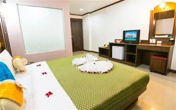 Yk Patong Resort Hotell Patong